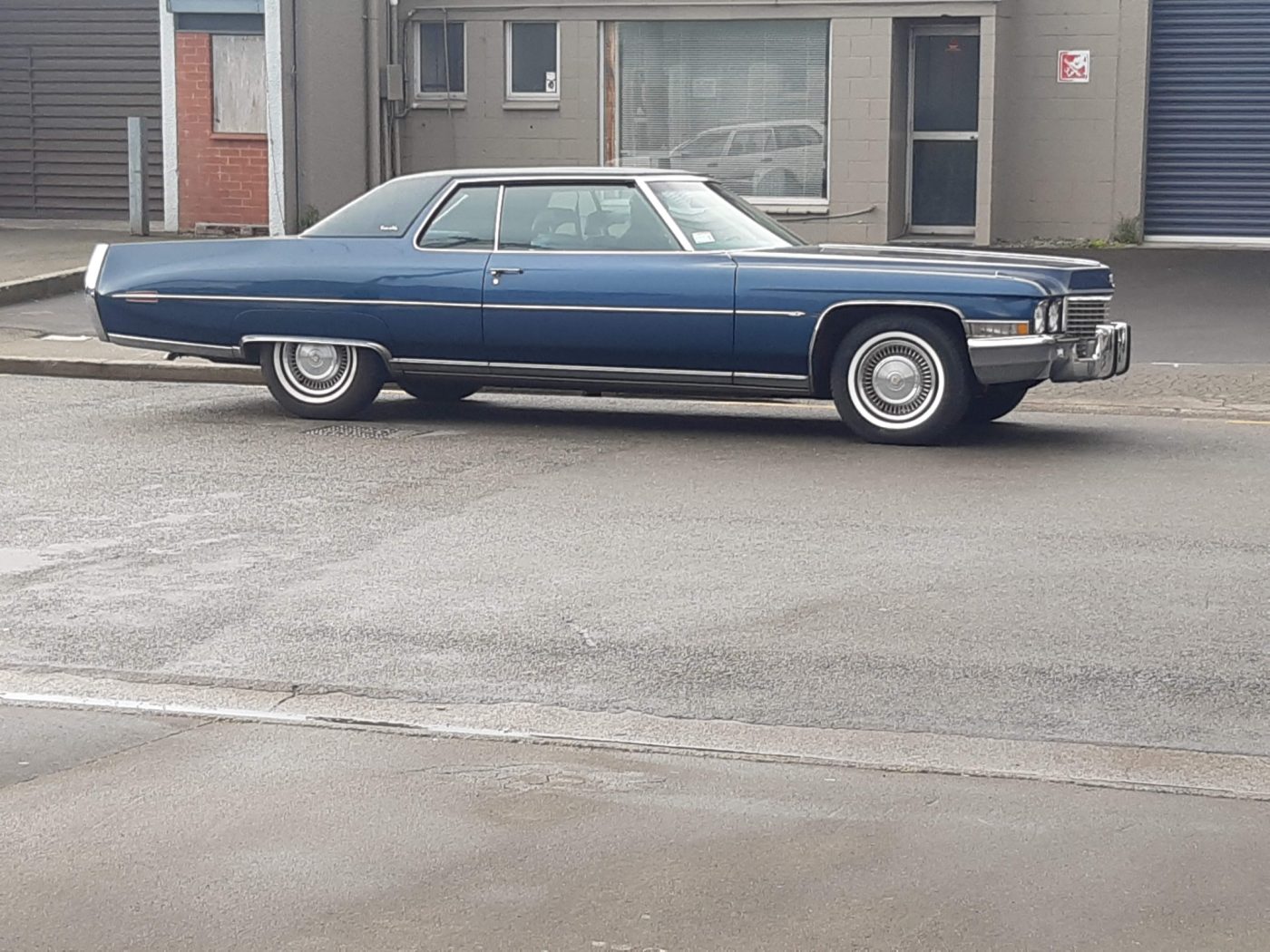 Cadillac Coupe DeVille 27mm Whitewalls