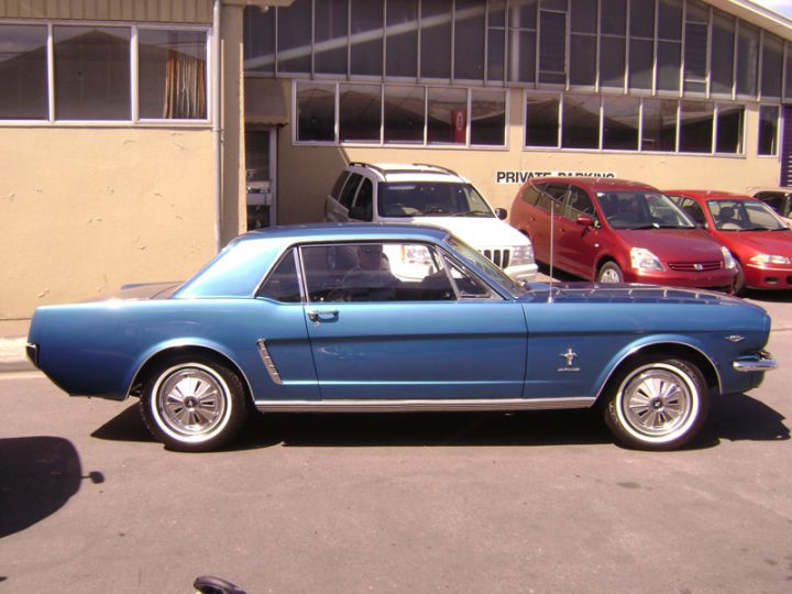 Ford Mustang 27mm Whitewalls