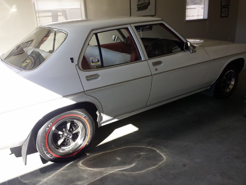 Holden HQ 9mm Redwalls