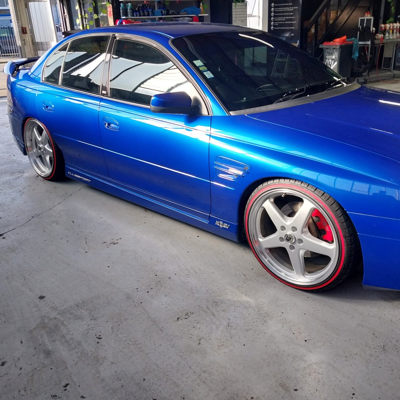 Holden HSV Clubsport 9mm Redwalls