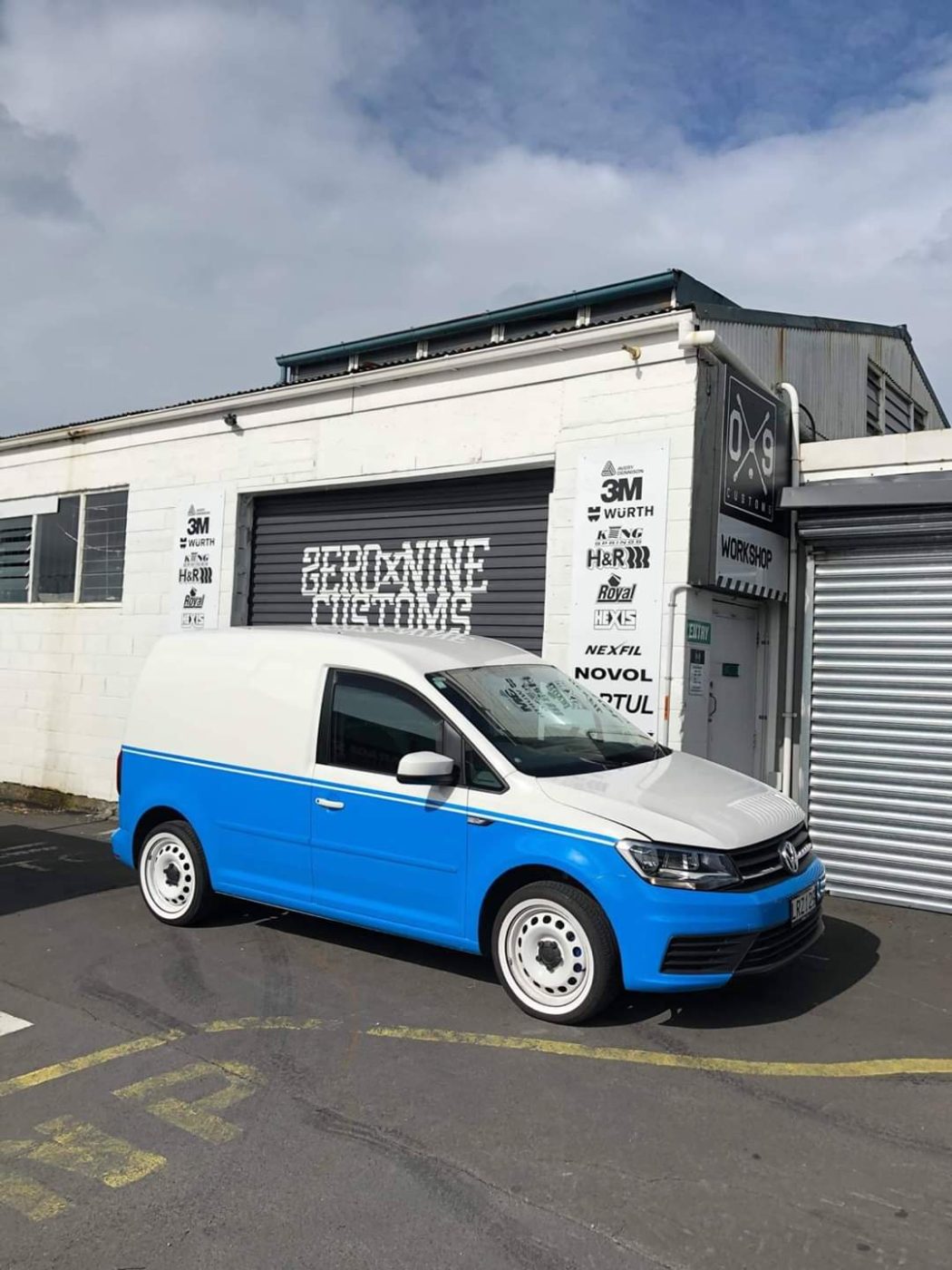 VW Van 27mm Whitewalls