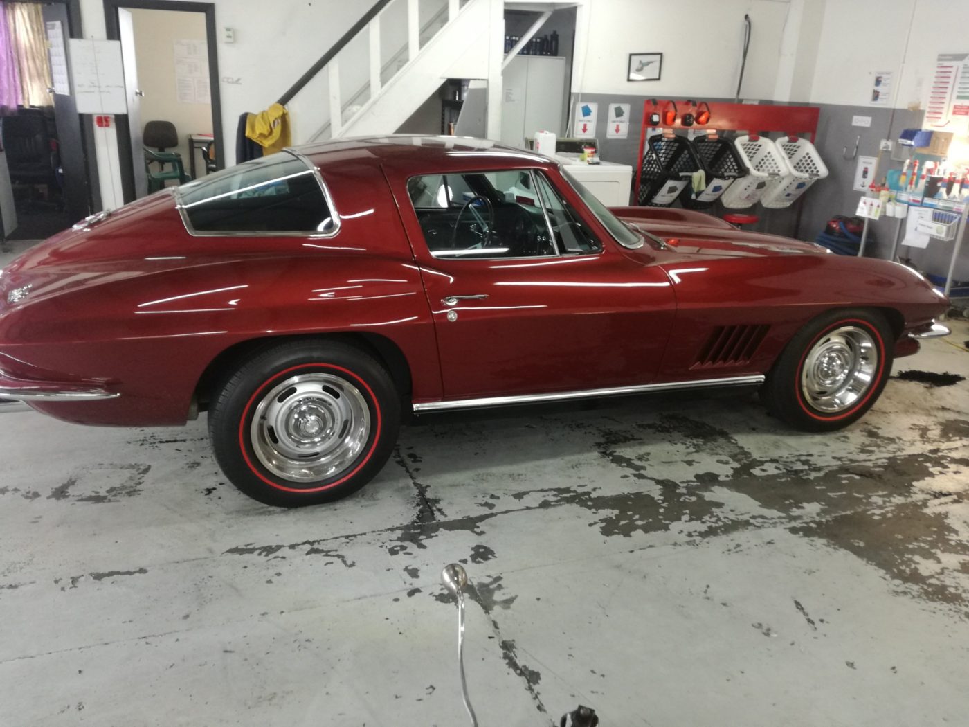 Corvette Stingray 9mm Redwalls