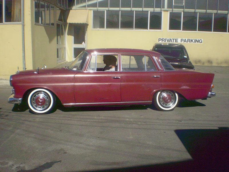 Mercedes 220S Fintail Customwidth Whitewalls