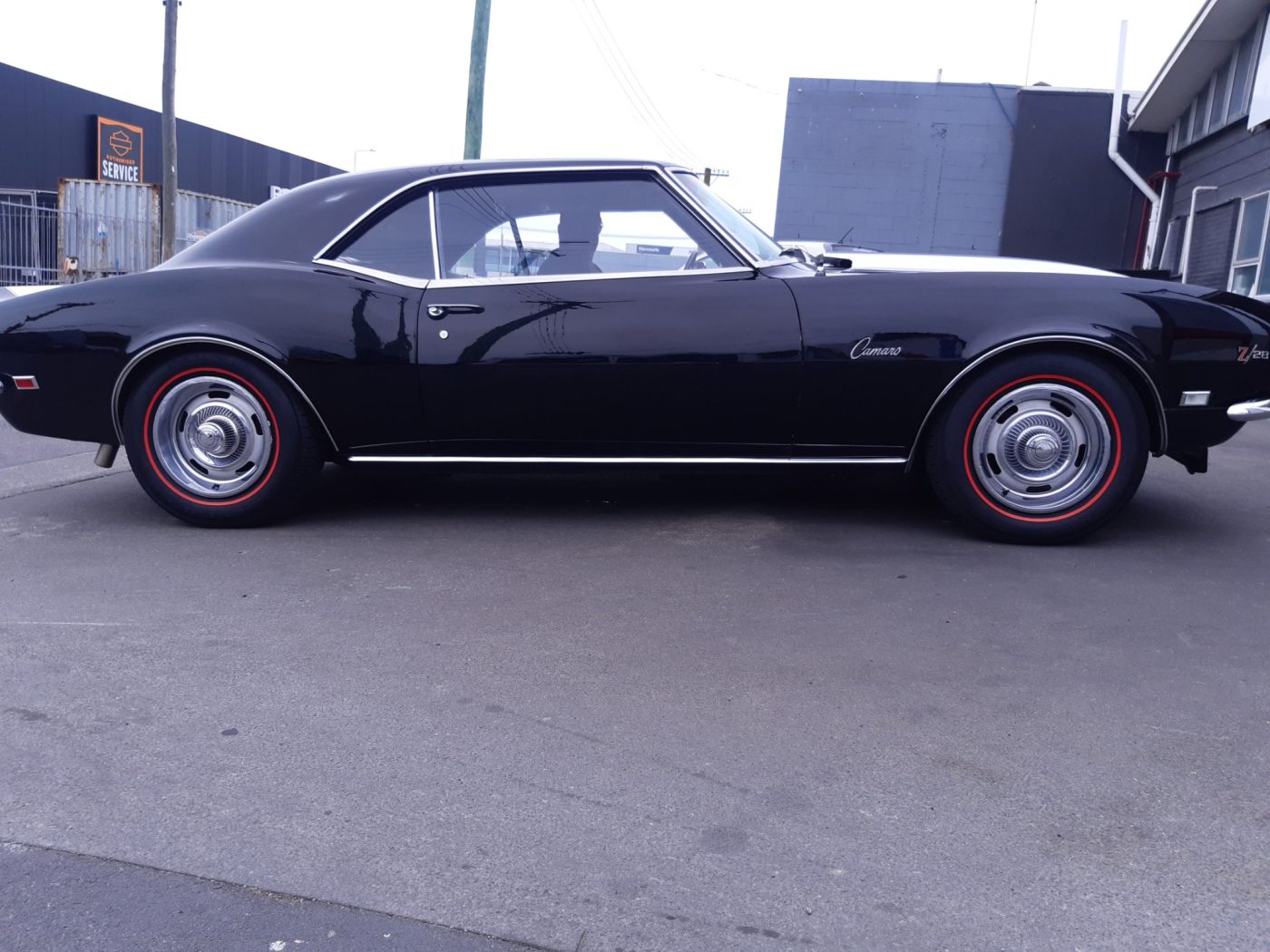 Chevrolet Camaro 9mm Redwalls