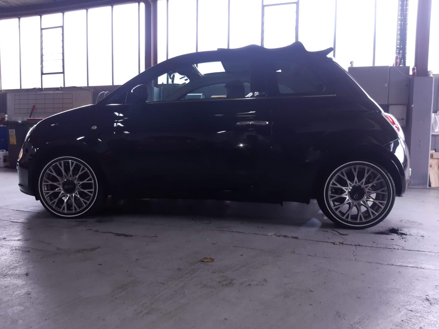 Fiat 500C 9mm Whitewalls