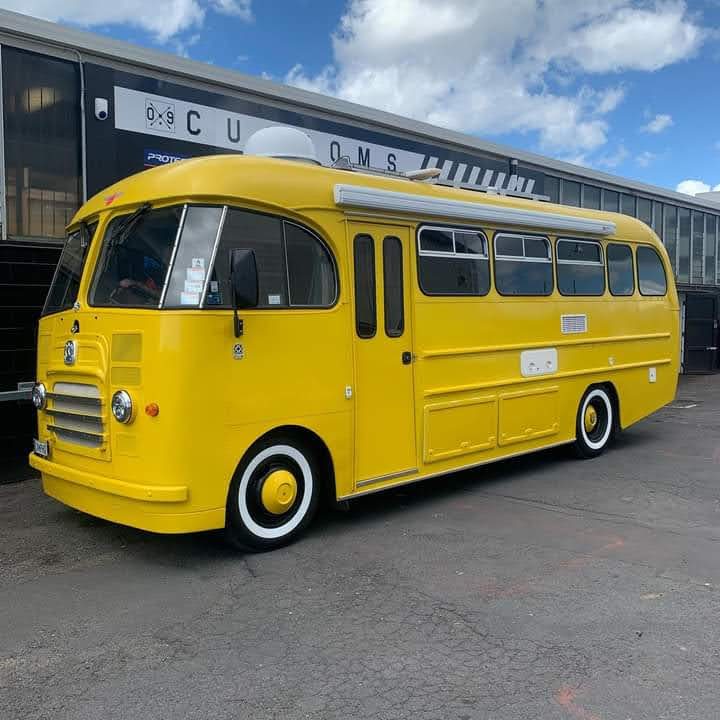 Yellow Sub...Bus Customwidth Whitewalls