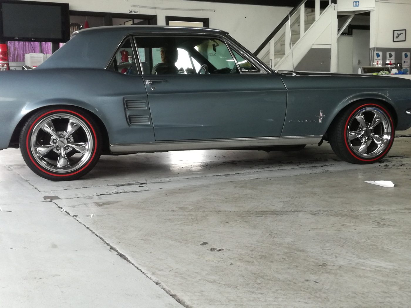 Ford Mustang 9mm Redwalls