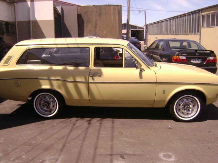 Ford Escort Van 19mm Whitewalls