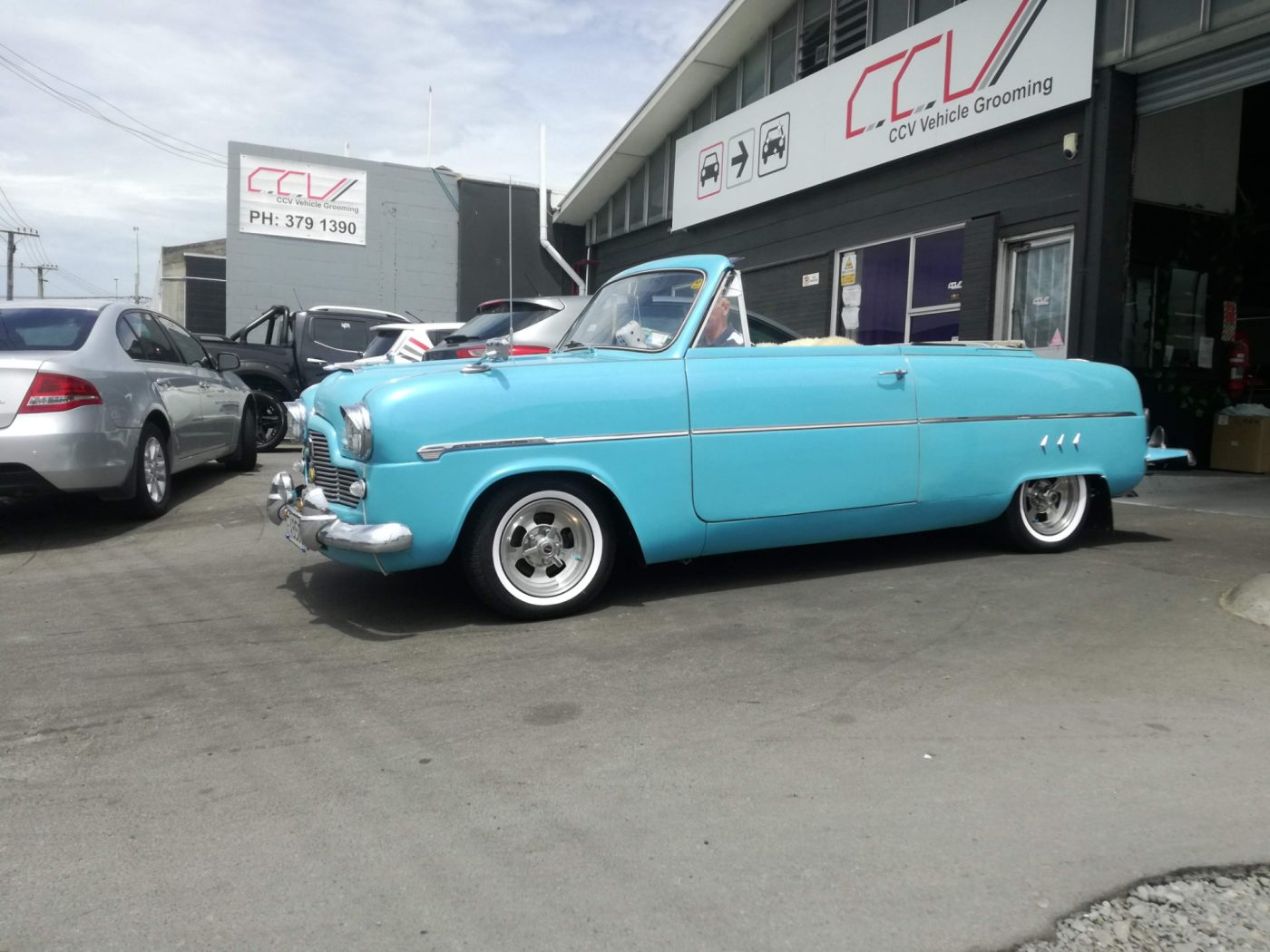 Ford Zephyr 27mm Whitewalls