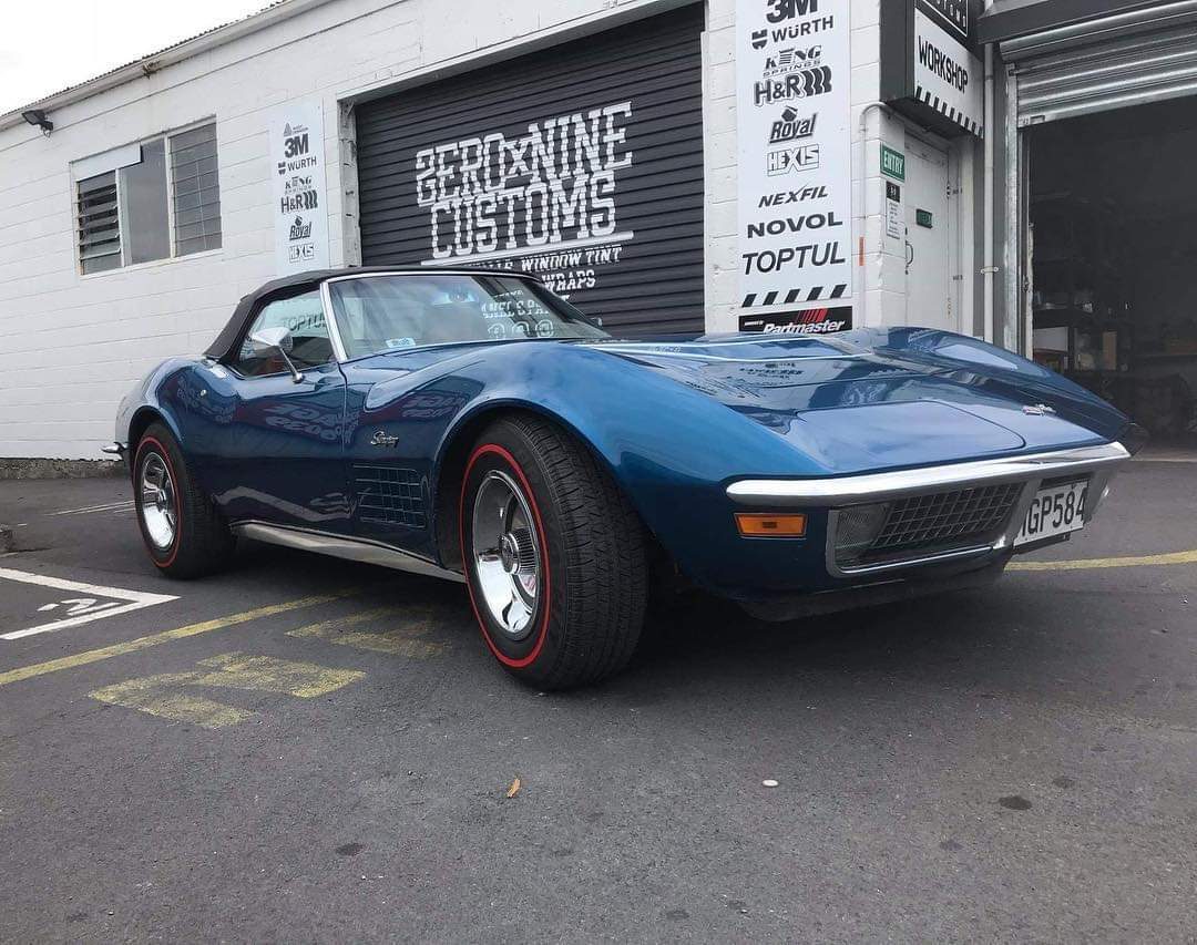 Chevrolet Corvette Stingray 9mm Redwalls