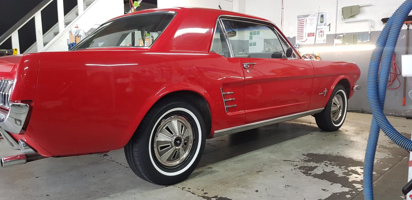 Ford Mustang 19mm Whitewalls