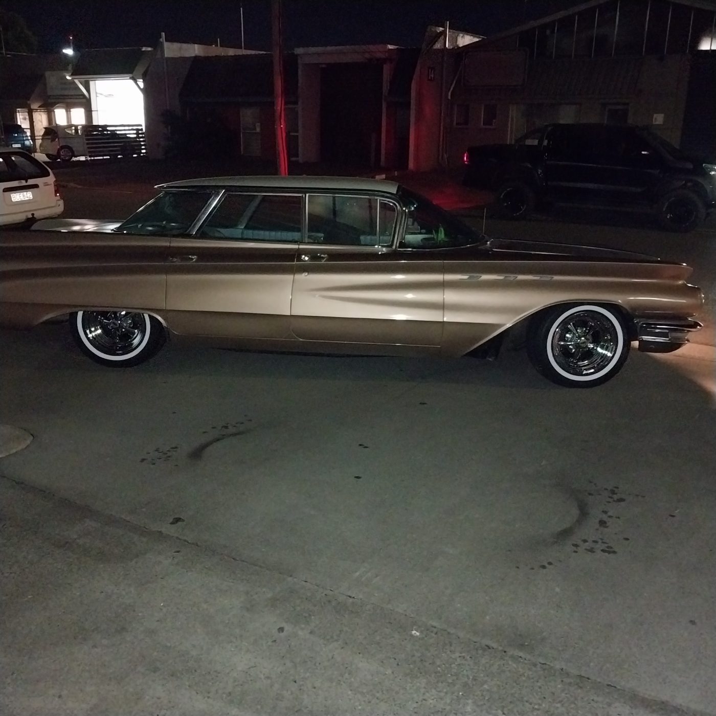 Buick LeSabre 27mm Whitewalls