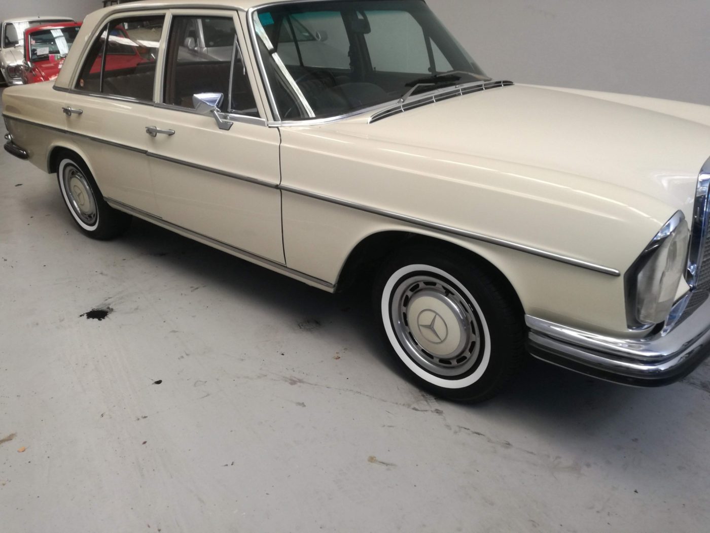 Mercedes Benz 27mm Whitewalls