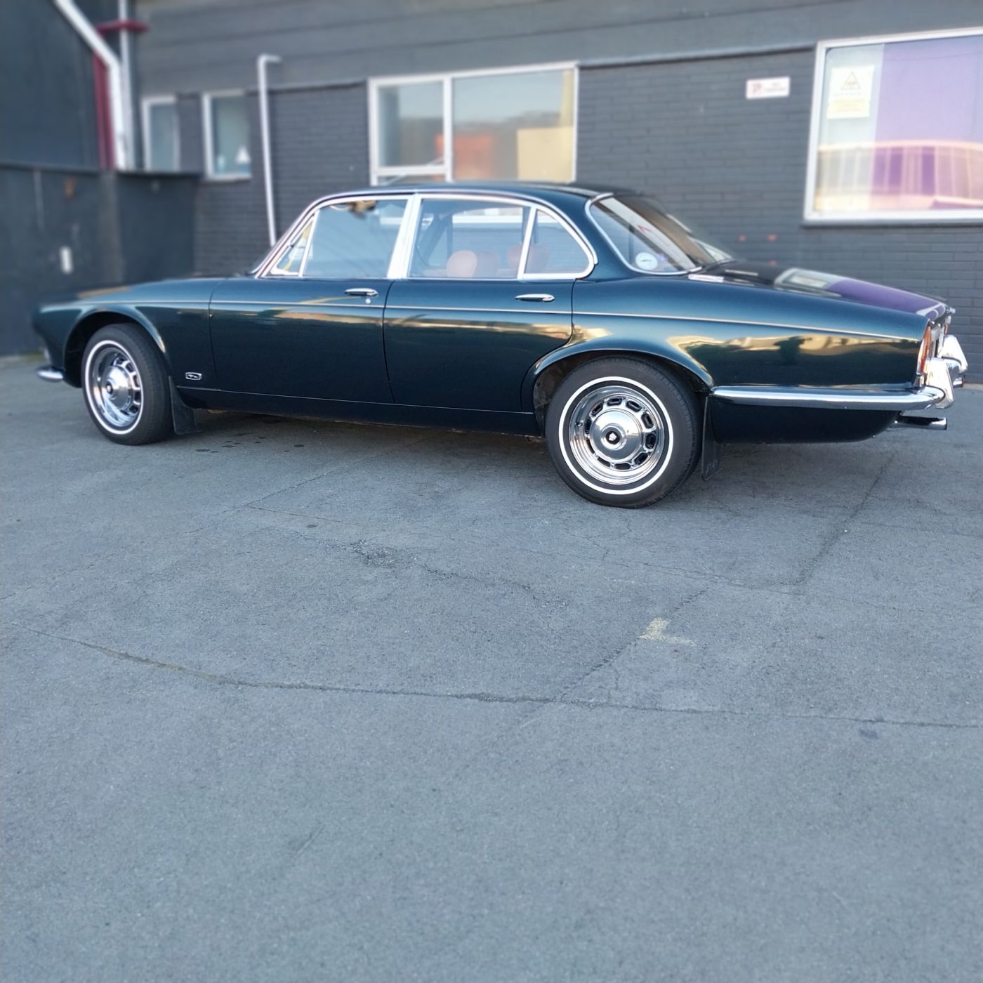 Jaguar XJ6 13mm Whitewalls