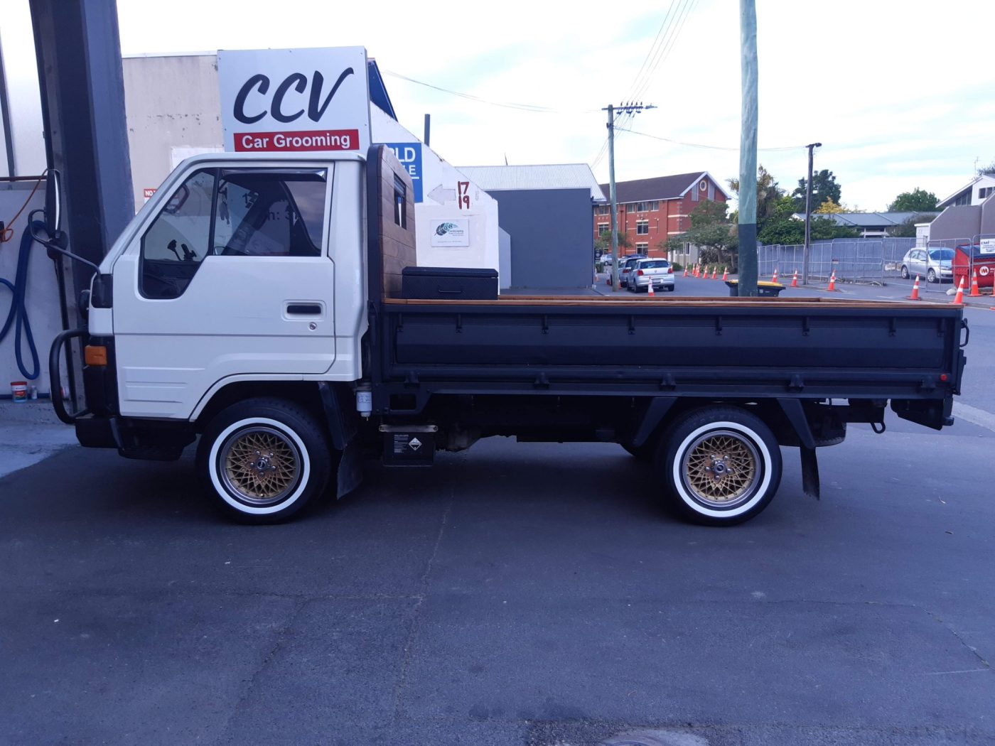 Mitsubishi Canter 27mm Whitewalls
