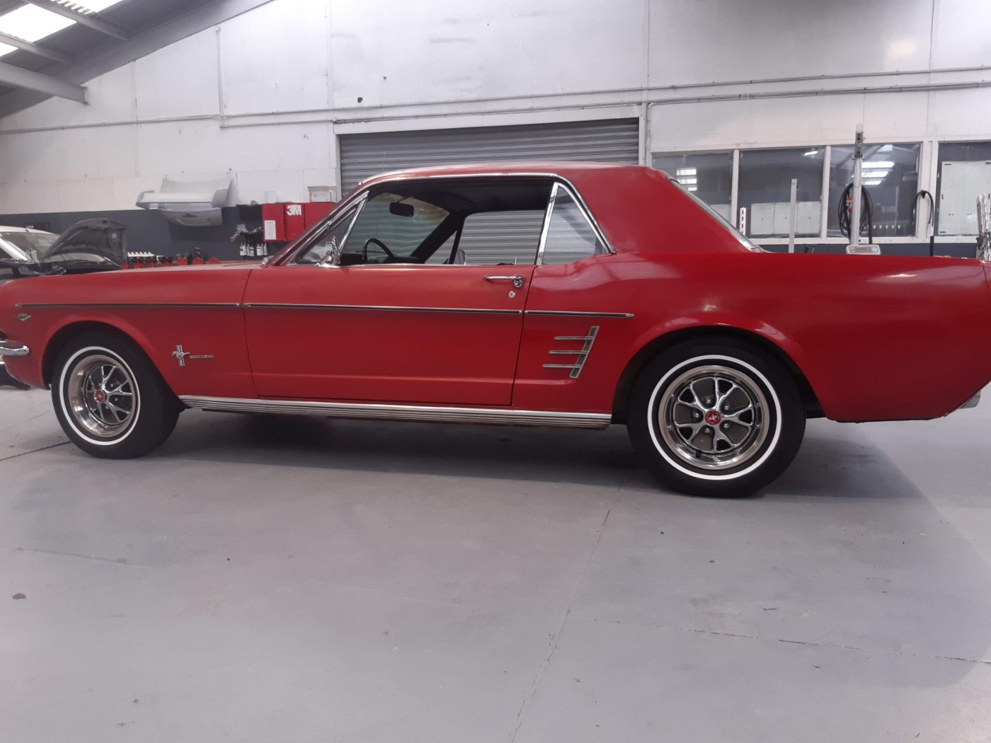 Ford Mustang 13mm Whitewalls