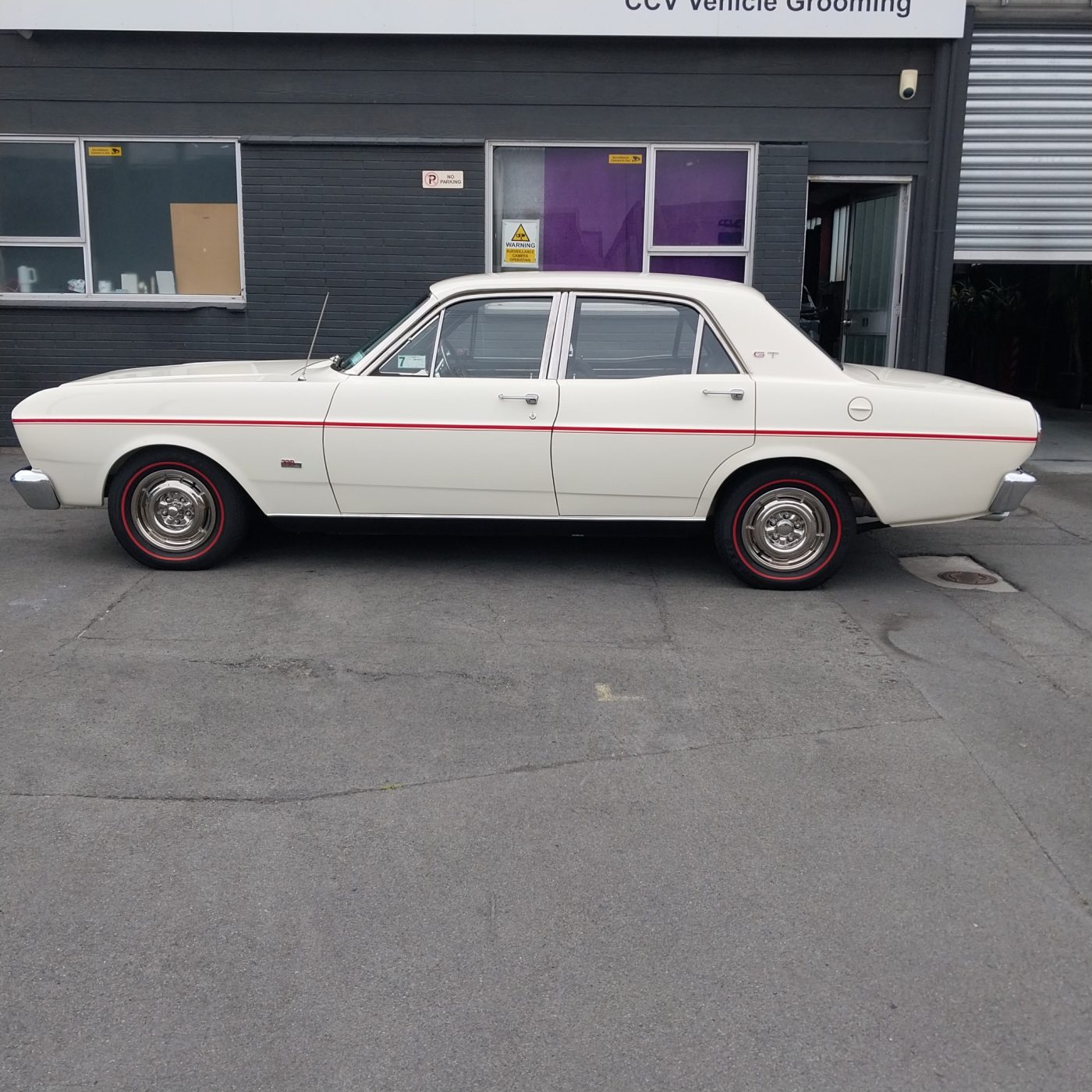 Ford Falcon XT GT 9mm Redwalls