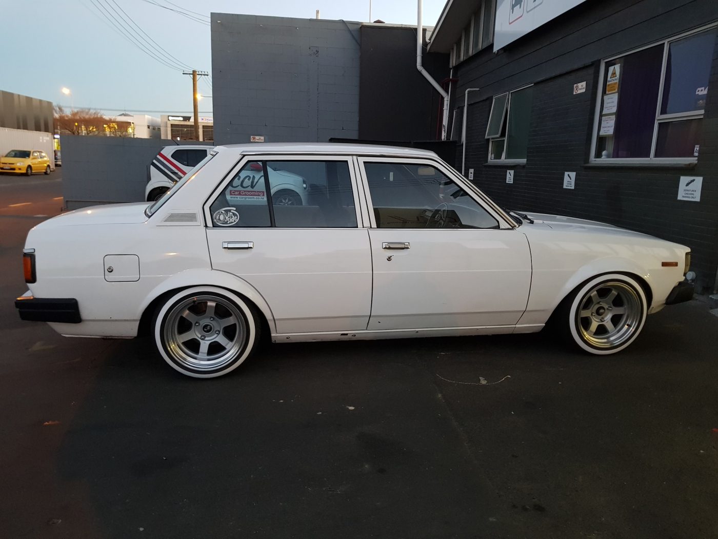 Toyota Corolla KE70 27mm Whitewalls