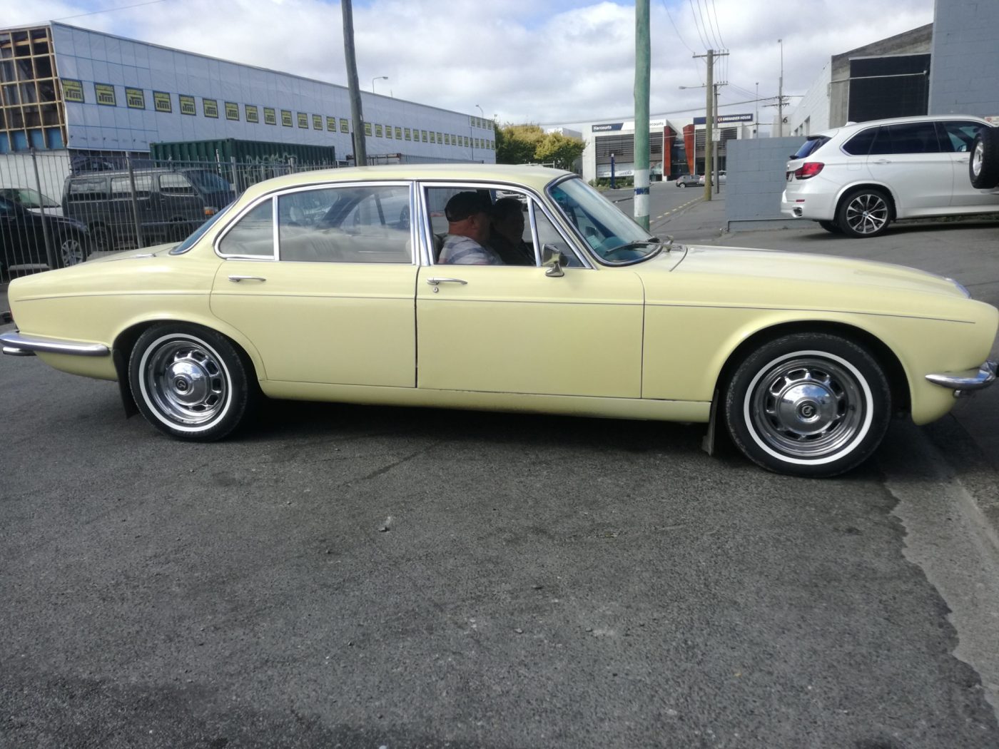 Jaguar XJ6 13mm Whitewalls