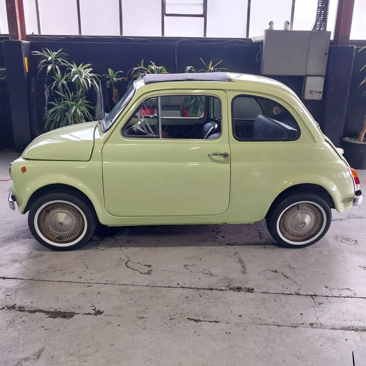 Fiat 500 Bambina 19mm Whitewalls
