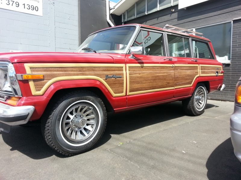 Jeep Grand Wagoneer 13mm Whitewalls